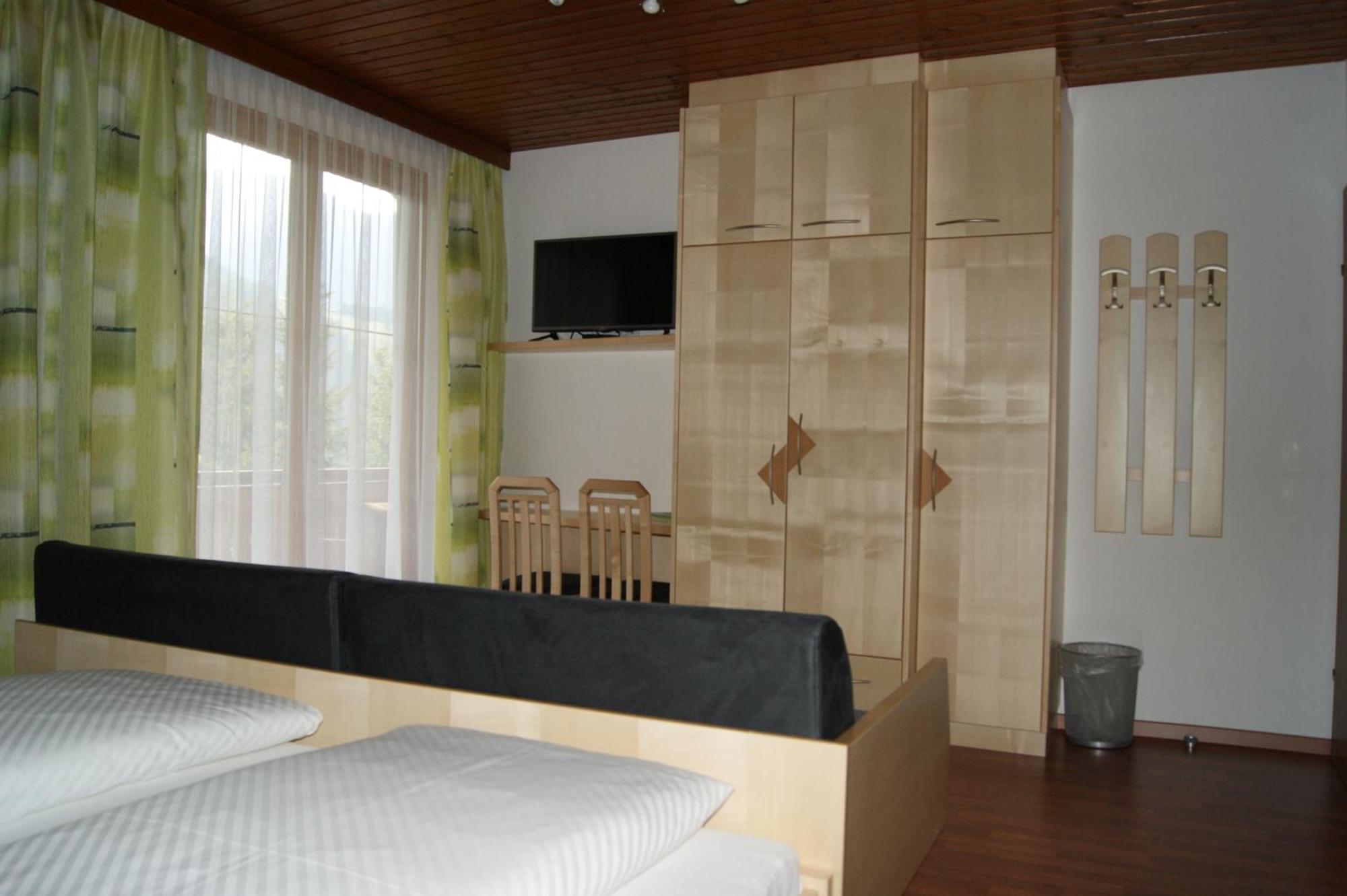 Hotel Garni Haus Anita 리징 외부 사진