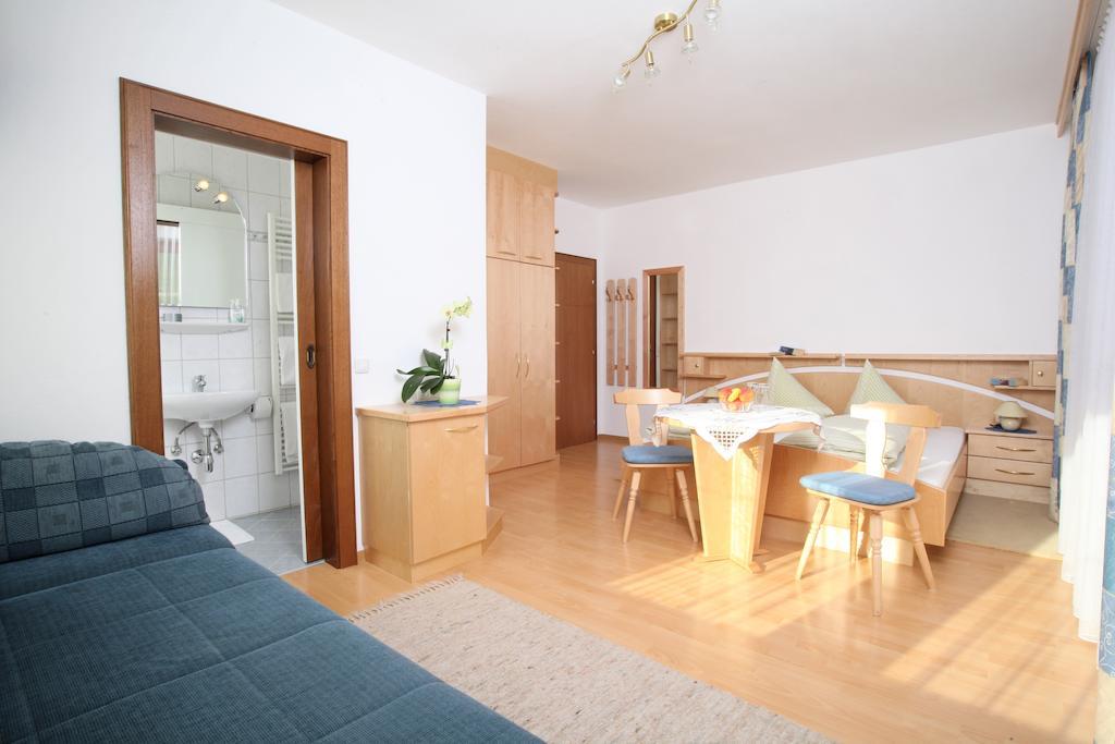 Hotel Garni Haus Anita 리징 객실 사진