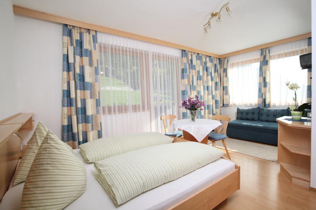 Hotel Garni Haus Anita 리징 객실 사진